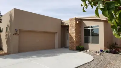 5635 Cold Creek Avenue NW, Albuquerque