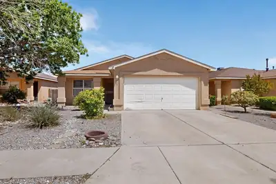 928 Tanager Drive SW 