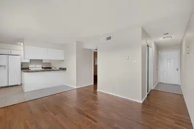 4200 Montgomery Boulevard NE 124 