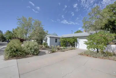 329 Montclaire Drive NE 