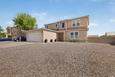 7143 Raleigh Hills Drive NE 