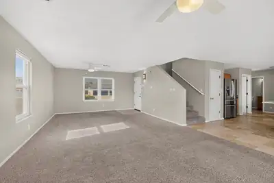 7143 Raleigh Hills Drive NE 