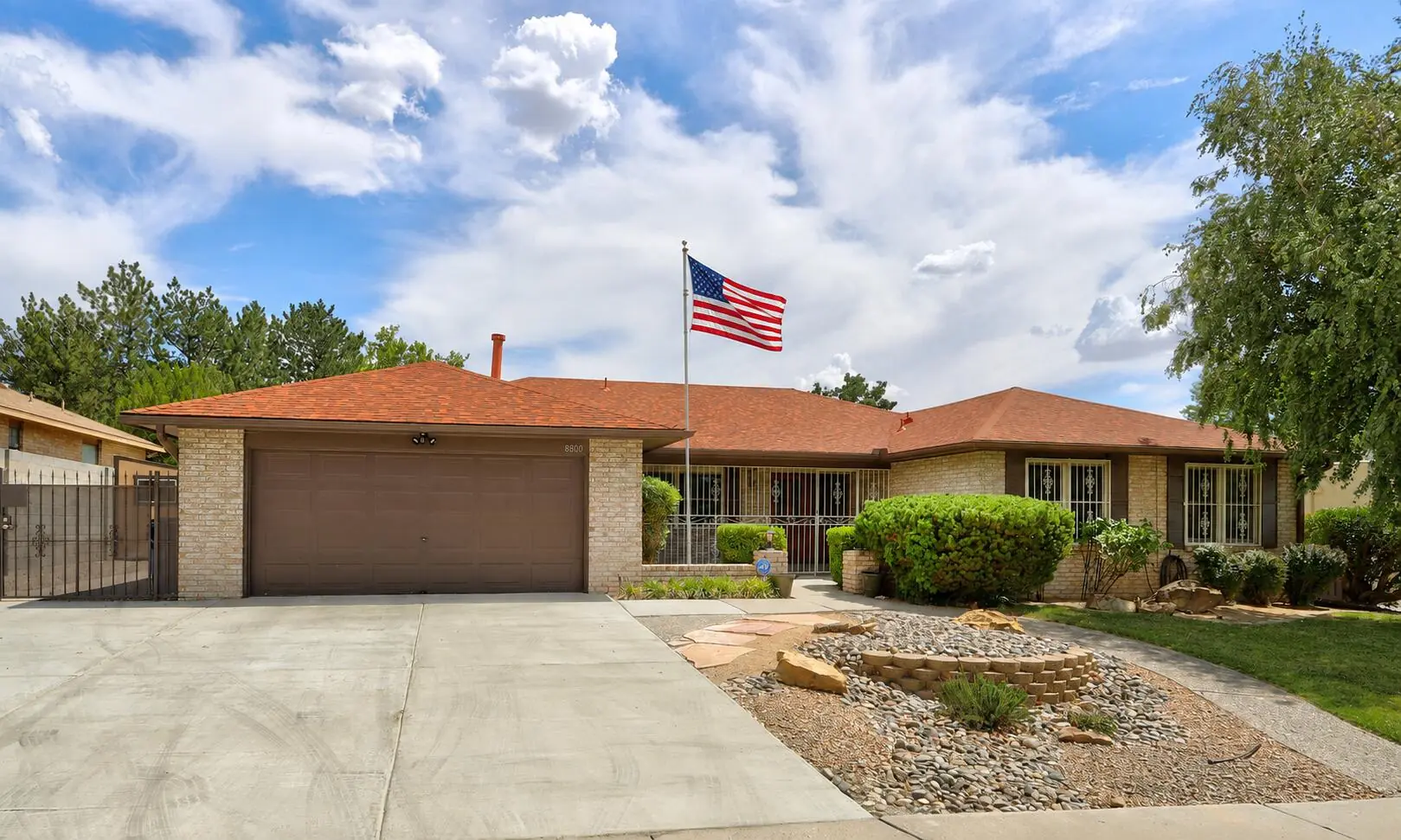 8800 Caminito Drive NE