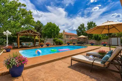 8800 Caminito Drive NE 