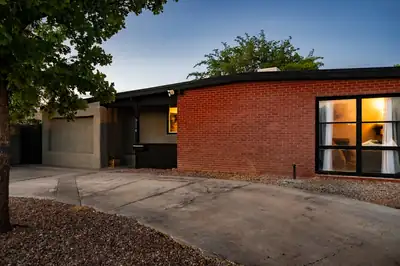 3114 Morningside Drive NE 