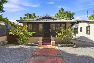 718 Coal Avenue SW, Albuquerque