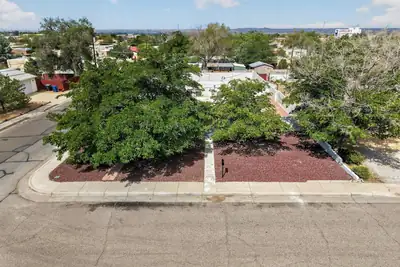 2503 Cardenas Drive NE 