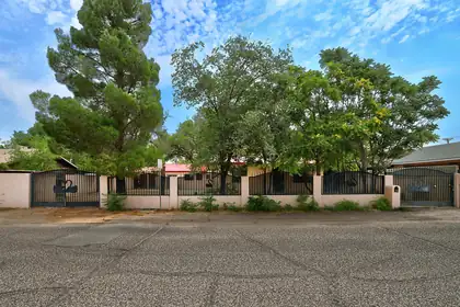 2560 Mervosh Avenue SW, Albuquerque