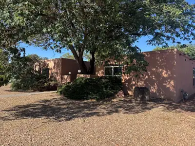 2705 La Charles Drive NE, Albuquerque