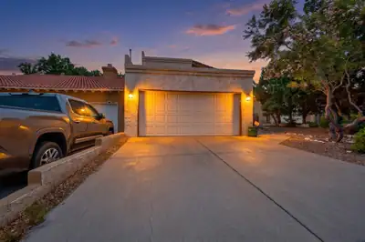 10701 Malaguena Lane NE, Albuquerque