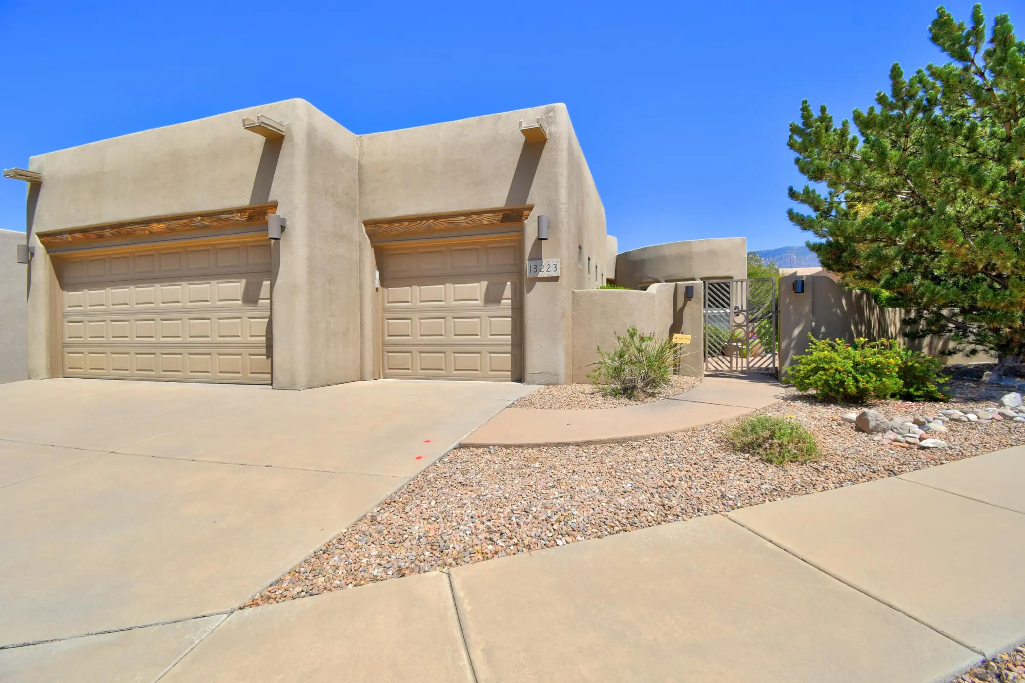 13223 Moondance Place NE