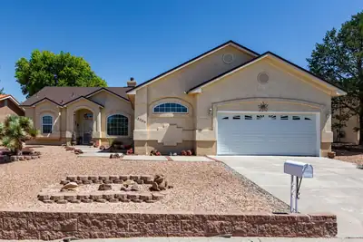 805 Frederico Boulevard, Los Lunas