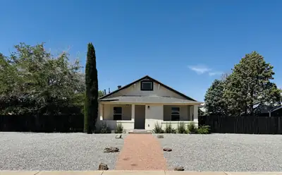 233 E Maxine Street NE, Albuquerque 