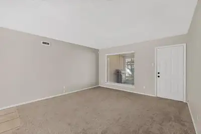 829 Shirley Street NE 