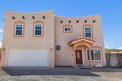 2422 Rice Avenue NW, Albuquerque