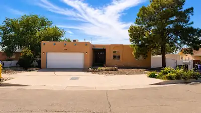 2709 Georgene Drive NE 