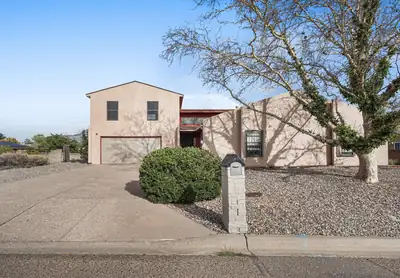 868 Campfire Road SE, Rio Rancho