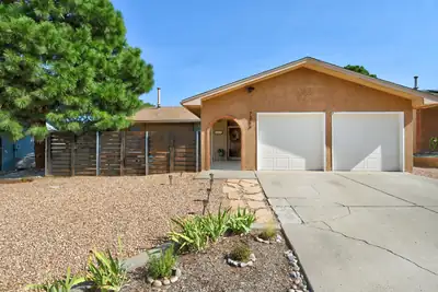 7353 Yorktown Avenue NE, Albuquerque