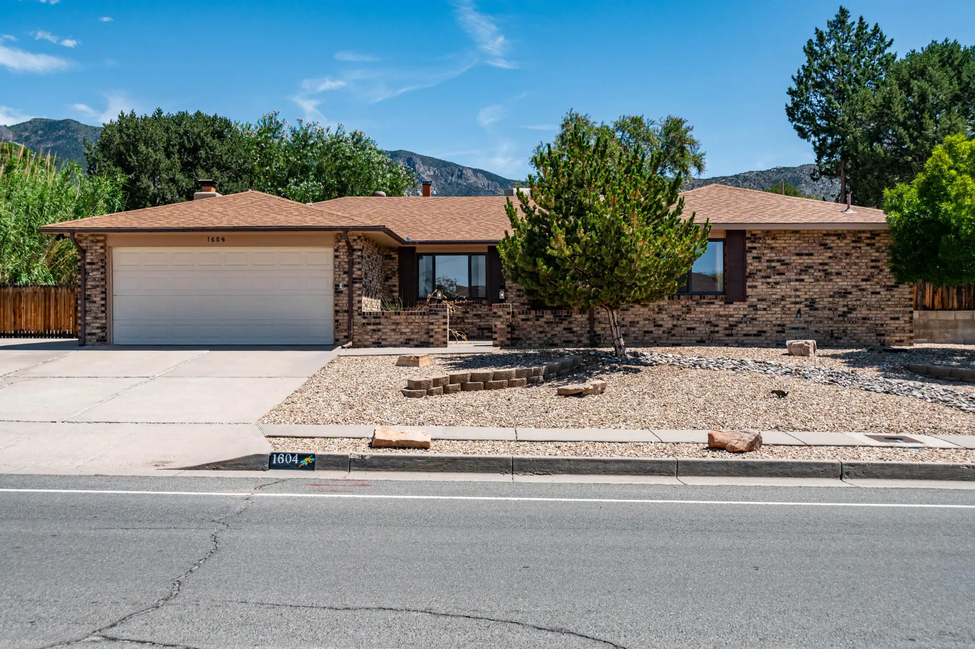 1604 Monte Largo Drive NE