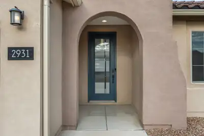 2931 Kings Canyon Loop NE 