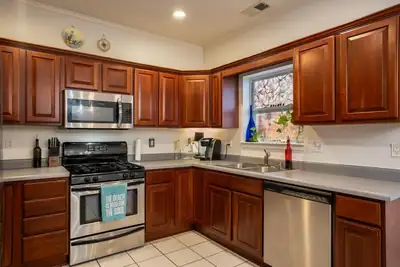 618 Coal Avenue SW UNIT B 