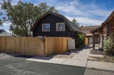 1133 Louisiana Boulevard SE, Albuquerque