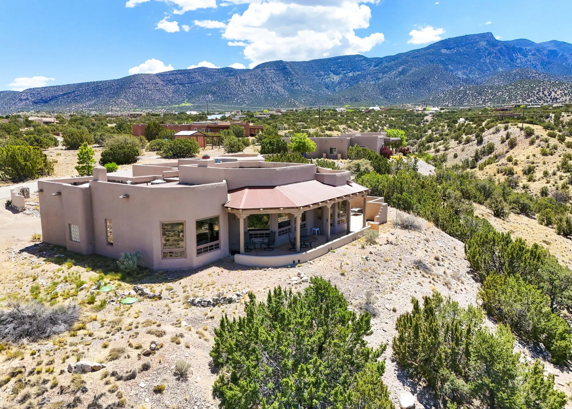 10 Pinon Ridge Drive