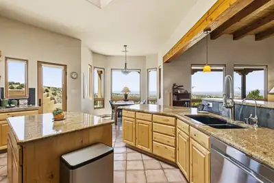 10 Pinon Ridge Drive 