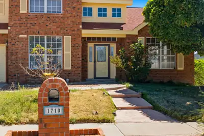 1710 Villa Contesa Drive NW 