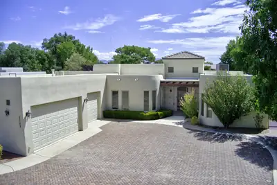 508 Laguna Seca Lane NW, Albuquerque