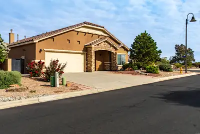 901 Prairie Zinnia Drive, Bernalillo