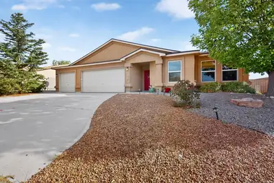 6125 Chaco Canyon Drive NE 