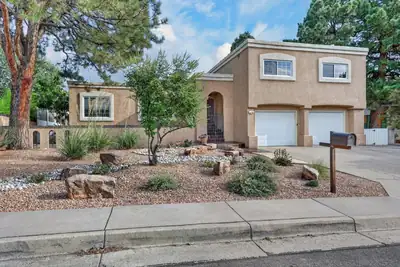 7916 Charger Trail NE, Albuquerque