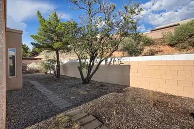 323 Pinon Creek Road SE, Albuquerque