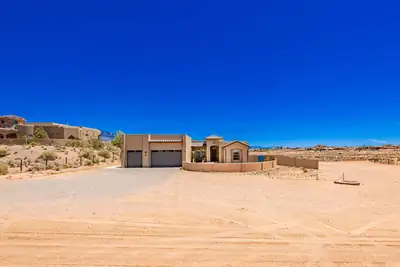 5900 Lilac Place NE, Rio Rancho 