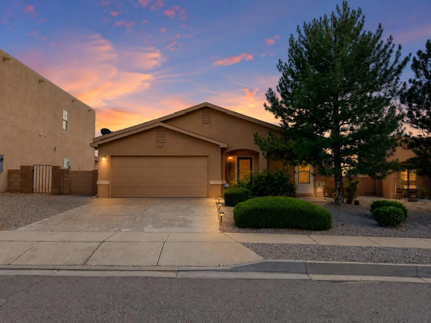 1328 Tesuque Court NE