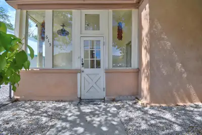 615 Keleher Avenue NW, Albuquerque