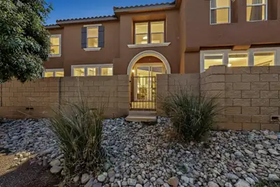601 Menaul Boulevard NE UNIT 1404 
