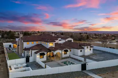 9400 Elena Drive NE, Albuquerque 