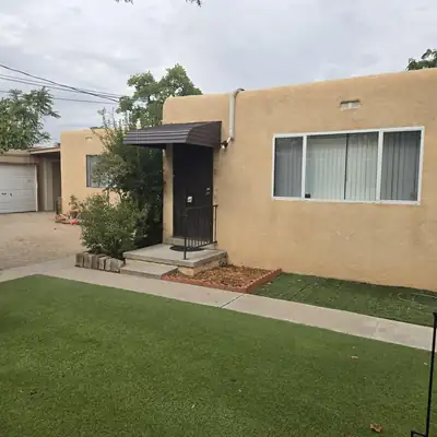 358 Pueblo Solano Road NW Apt 8, Los Ranchos