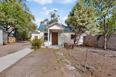 320-324 49th Street NW, Albuquerque