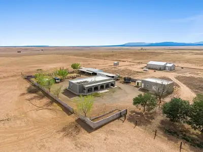 362 & 366 Howell Road, Estancia