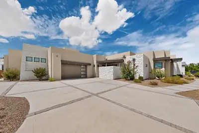 6201 Casa Blanca Drive NW, Albuquerque