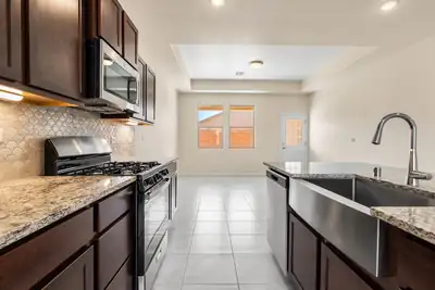 14 Avenida Merida 