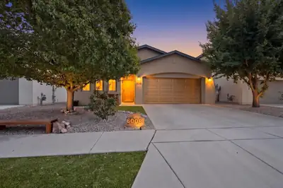 6008 Mafraq Avenue NW, Albuquerque