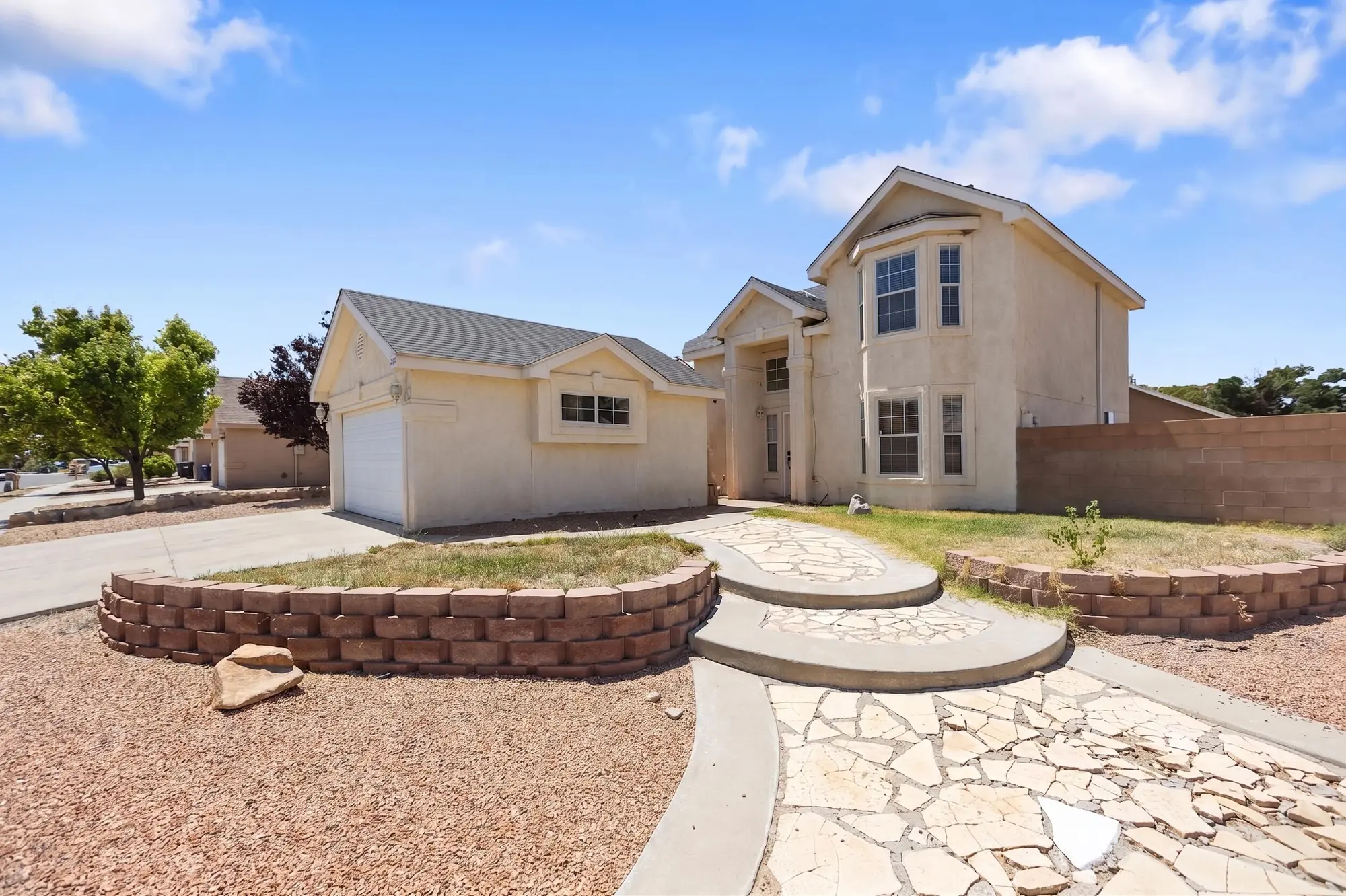 1139 Avenida Las Vistas NW