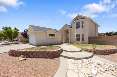 1139 Avenida Las Vistas NW, Los Lunas