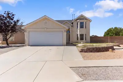 1139 Avenida Las Vistas NW 