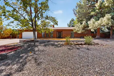 5006 Justin Drive NW 