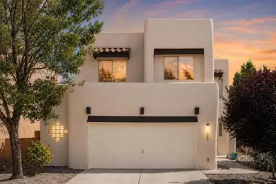 5832 Ermemin Avenue NW, Albuquerque